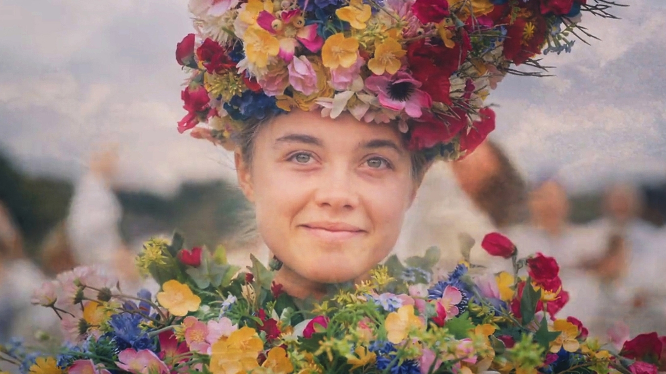 Bild från ”Midsommar” (2019). Filmens huvudroll Dani spelas av Florence Pugh. Foto: Ari Aster och Pawel Pogorzelski