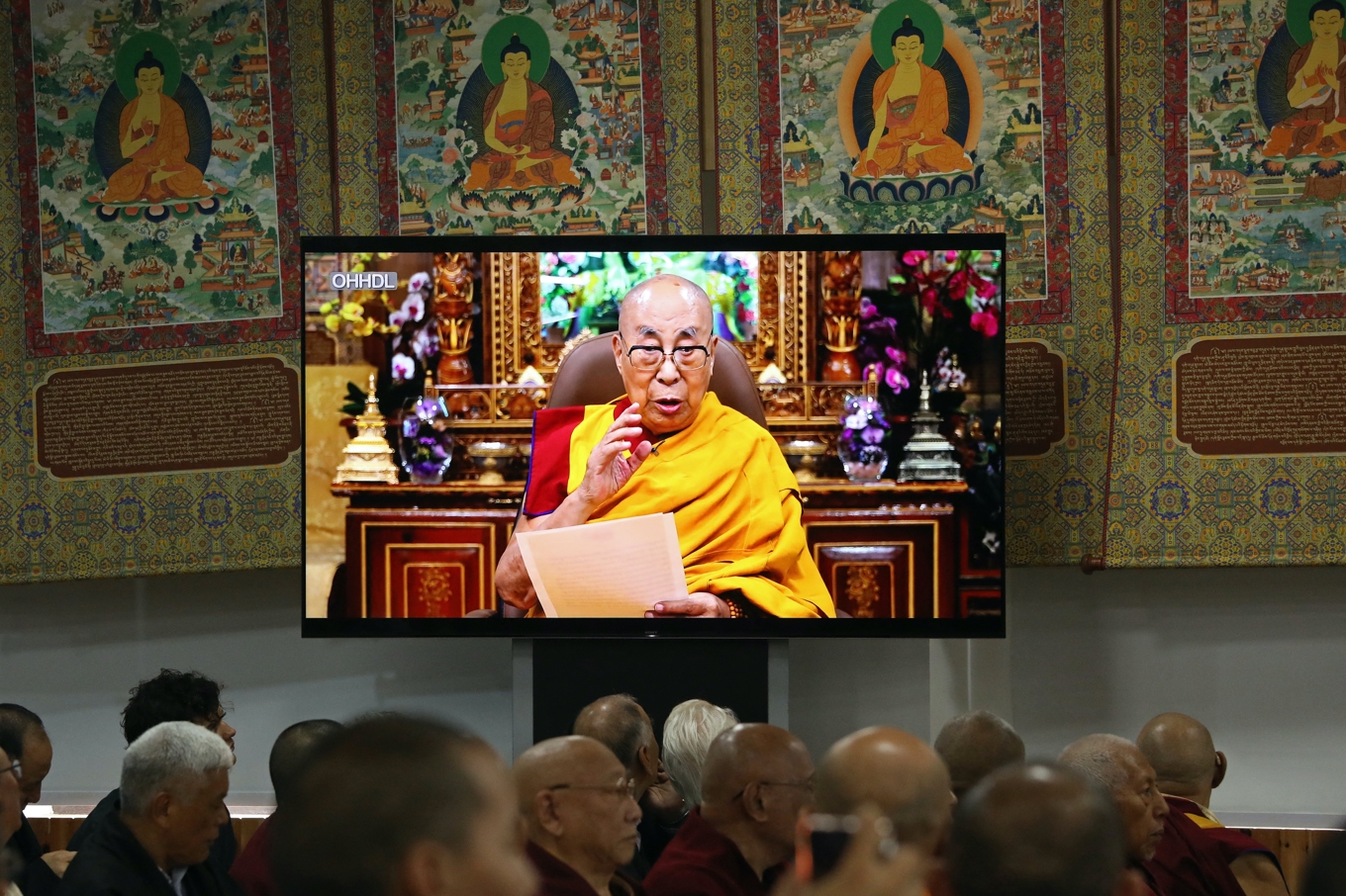 Dalai Lama talar i en videosändning den 2 juli i Dharamsala. Foto: Sanjay  Baid/AFP via Getty Images
