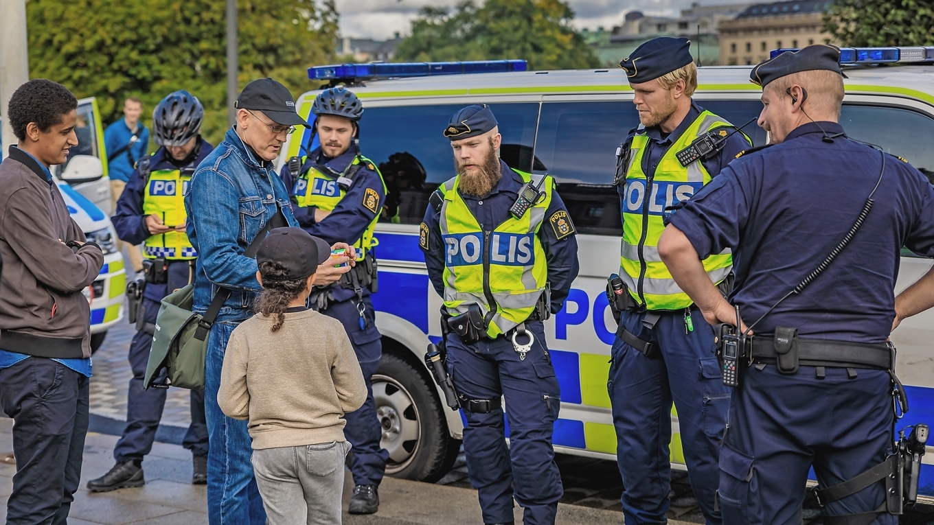 Polisyrket är ett mångfacetterat yrke som ställer stora krav på sina utövare, både fysiskt, socialt och på flera andra sätt. Foto: Shutterstock