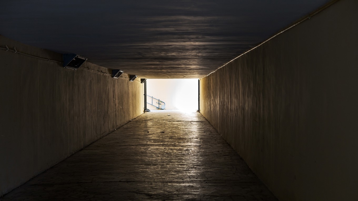 Många kvinnor uppger att man avstår från att gå ut på kvällen på grund av hot eller våld. Foto: Shutterstock