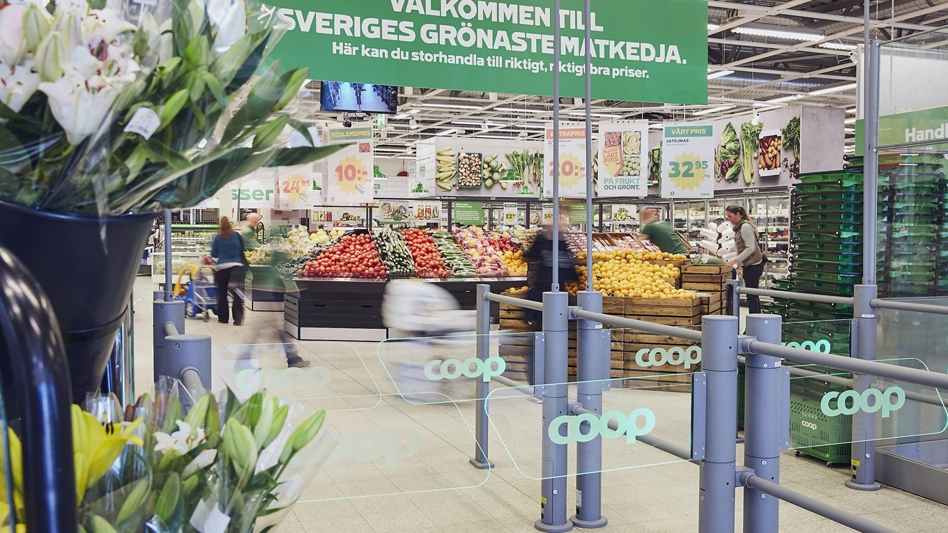 Coop marknadsför sig som den grönaste matkedjan. Siffror visar att de har skiftat från lågpriskedja till att fokusera på hållbarhet. Foto: Coop