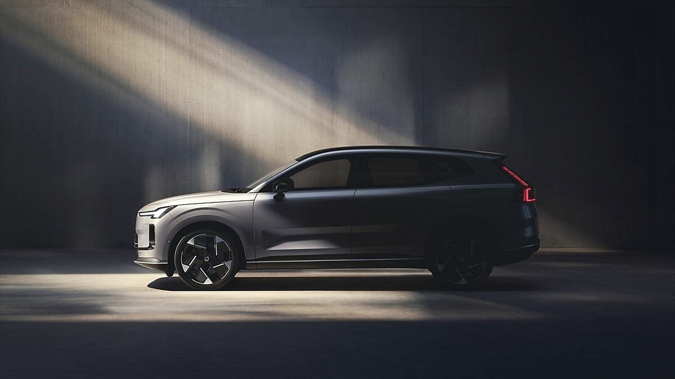 Volvo lanserar en långräckvidds-hybrid som bekräftar att satsningen på rena elbilar är ändrad. Foto: Vovlo Cars
