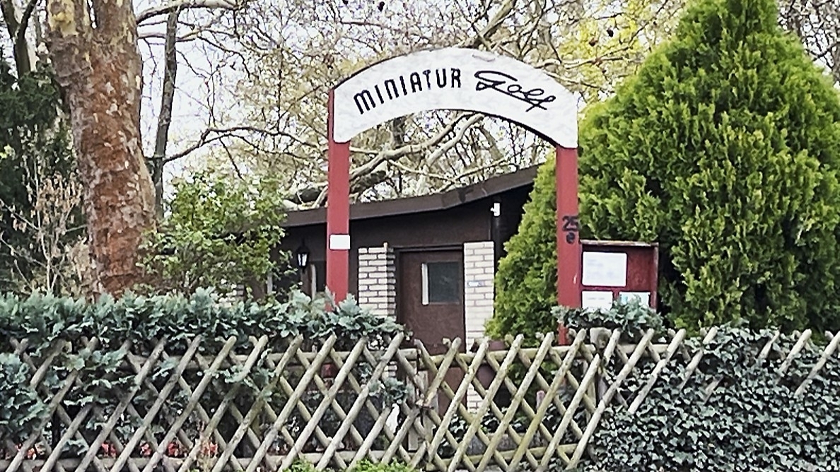 Minigolfbanan vid Teltowkanalen i Berlin. Foto: Göran Adamson