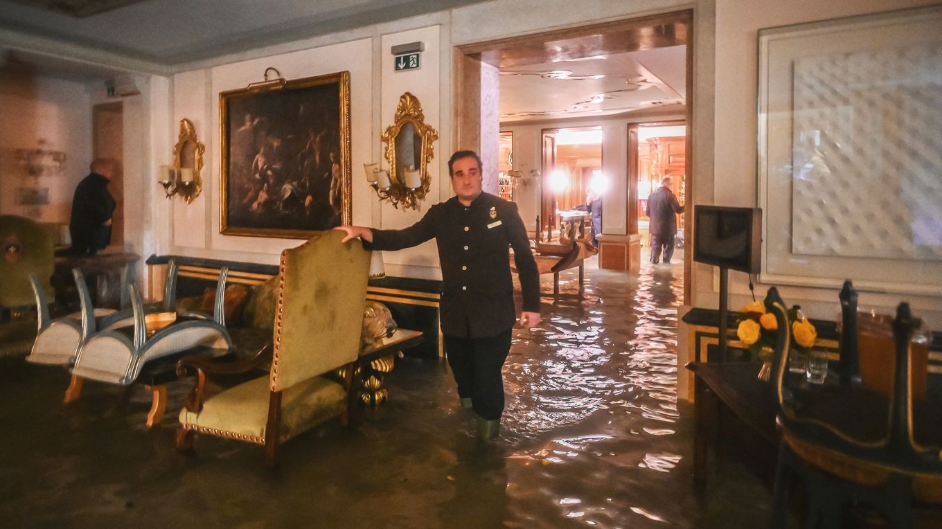 I samband med Jeff Bezos bröllop basunerades det ut att bland andra Leonardo DiCaprio och Kim Kardashian ska ha bott på The Gritti Palace. Foto: Marco Bertorello/AFP via Getty Images