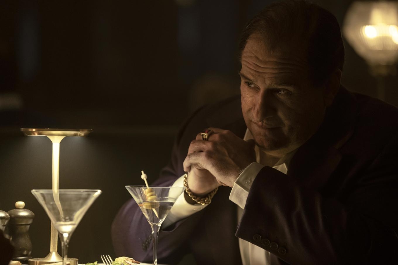 För den som vill se Colin Farrell i "The Penguin" på HBO Max men har lånat ett lösenord kan det snart bli problem. Pressbild. Foto: Warner Bros Discovery/HBO Max