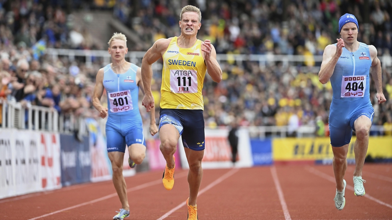 Henrik Larsson vann 200 meter i herrkampen 2023 som slutade oavgjort 227–227. Sverige tog segern tack vare fler grensegrar. Foto: Fredrik Sandberg/TT