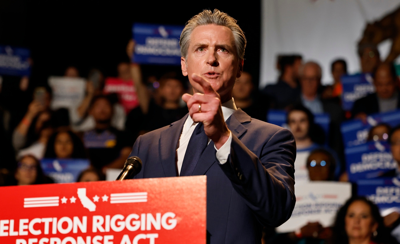 Kaliforniens guvernör Gavin Newsom har som en av Demokraternas starkaste röster i opposition profilerat sig i konflikten om valkretsar. Foto: Mario Tama/Getty Images