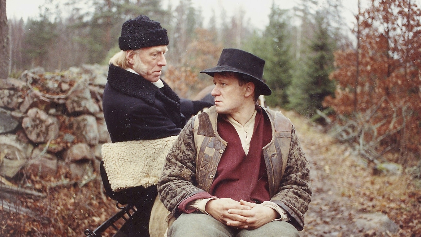 ”Oxen” finns att se på SVT Play fram till den 24 augusti. På bilden ser vi Stellan Skarsgård (född 1951) och Max von Sydow (1929–2020). Foto: Screen shot
