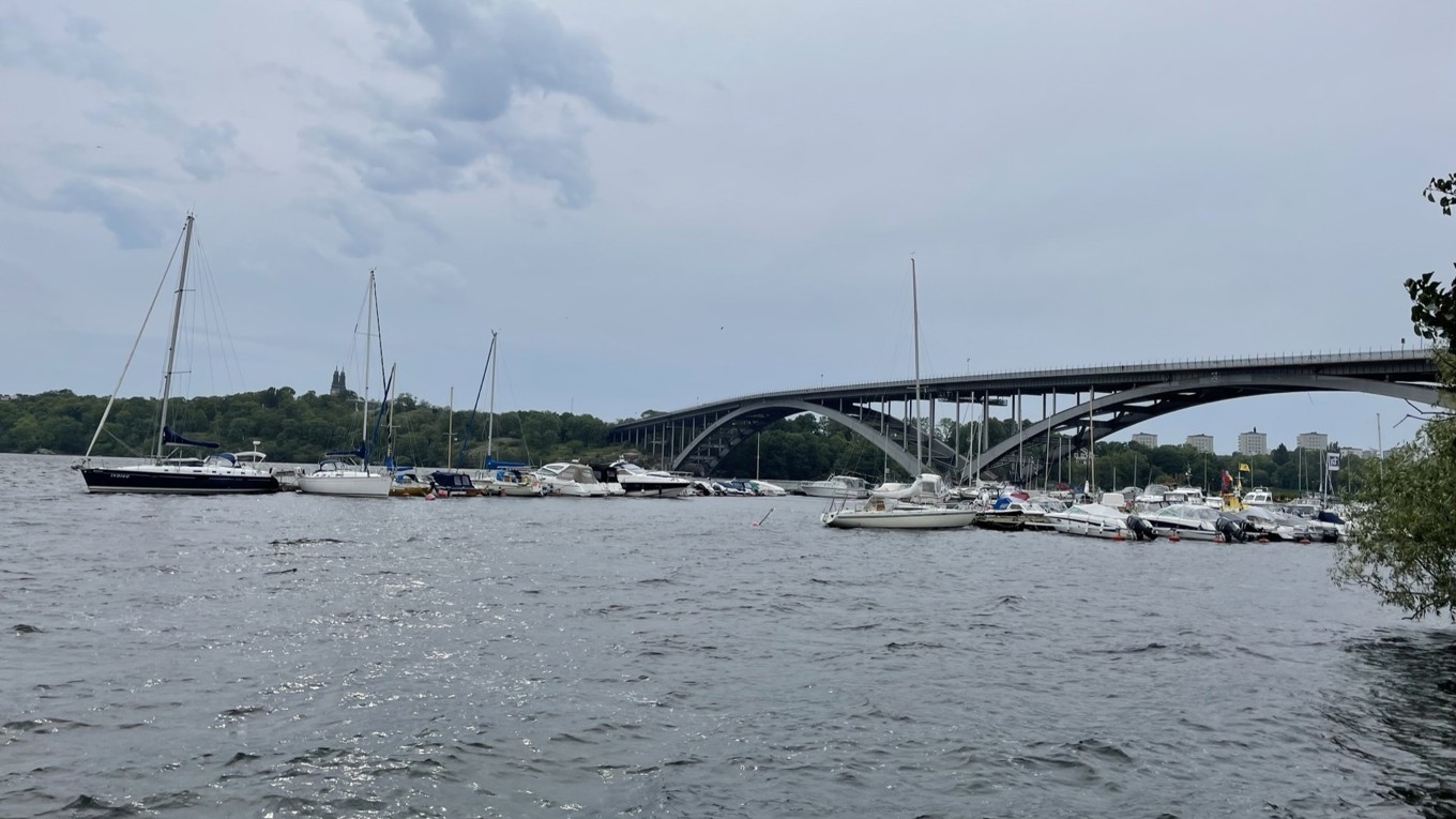 Nyligen har motorer stulits från båtar i Mälaren. Polisen uppmanar därför båtägare att vara vaksamma. Foto: Tony Lingefors