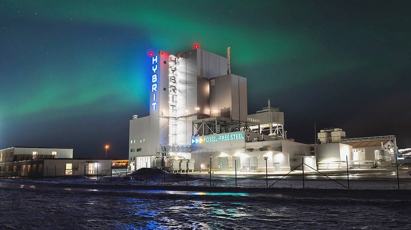Hybrit i Luleå och Stegra i Boden arbetar på att ersätta kolet i ståltillverkningen med vätgas. Foto: Pressbild/HYBRIT