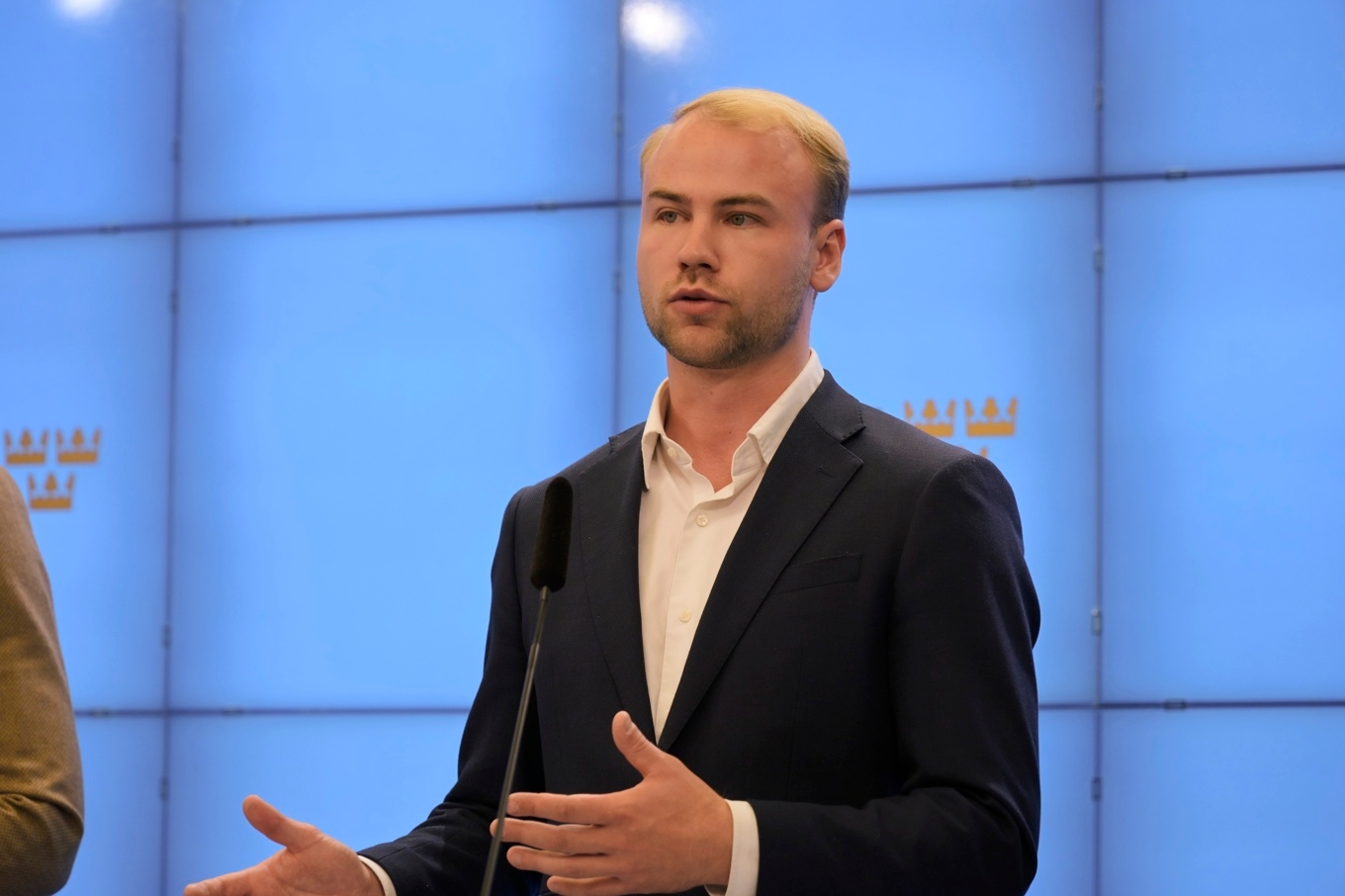Moderata Ungdomsförbundets ordförande Douglas Thor fick en framträdande roll när partiet presenterade sin nya integrationspolitiska inriktning. Foto: Roger Sahlström.