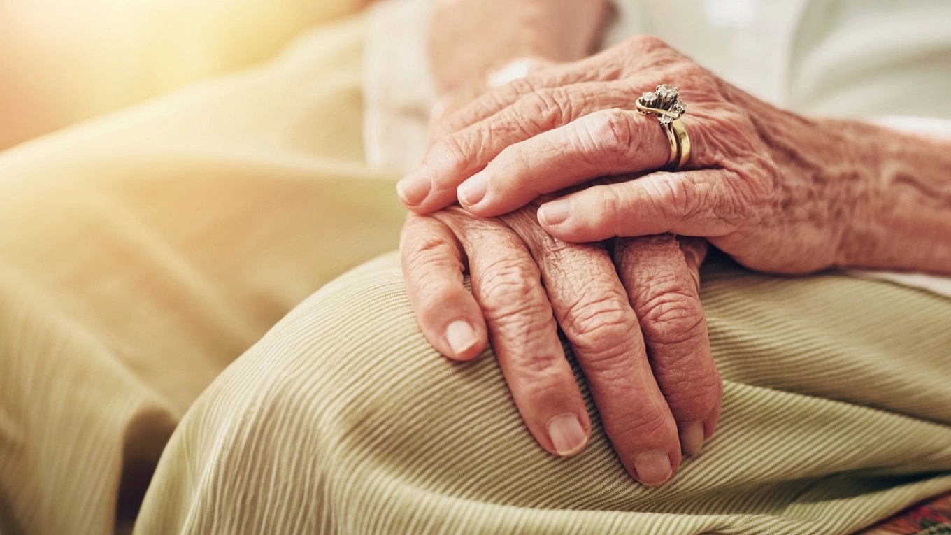 Åtta vishing-bedragare har dömts till fängelse efter att ha stulit pengar från äldre personers bankkonto. Foto: Shutterstock