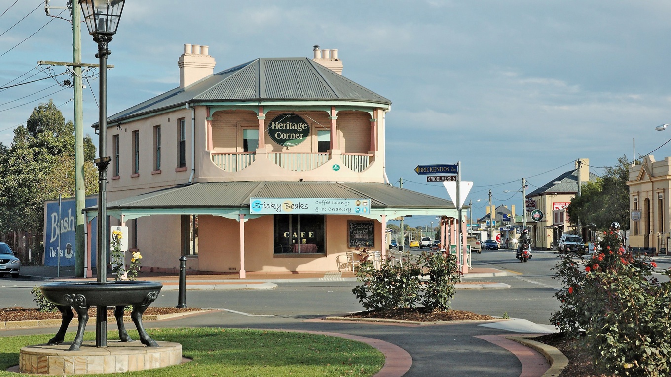Gatuvy i den lilla staden Longford, Tasmanien. Foto: Gary Houston/Wikimedia Commons (CC0)