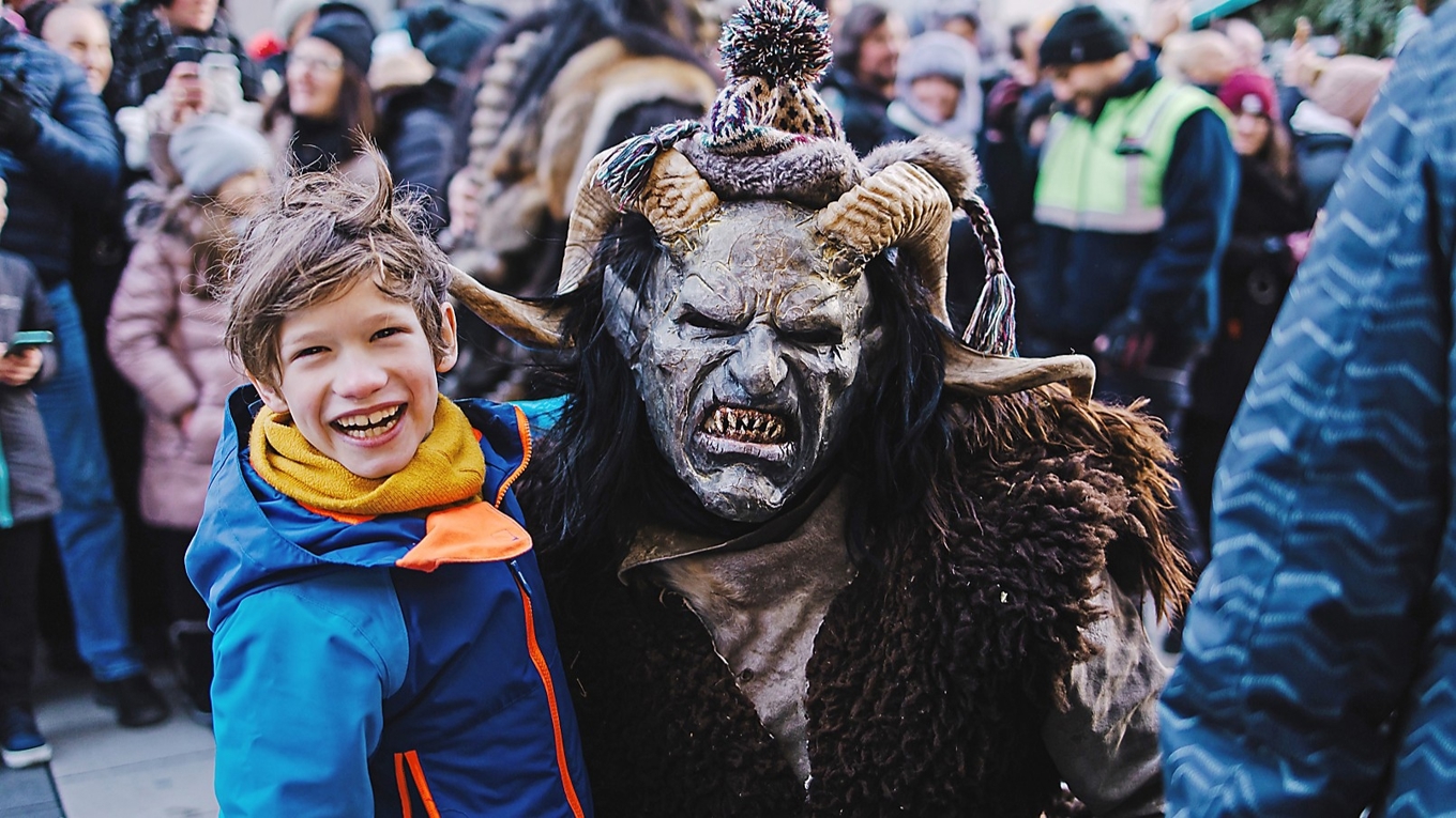 Krampusparader är en tradition i Bayern och Alperna den 5 december, natten innan Sankt Nicholas belönar de snälla barnen. Foto: Da Antipina/Shutterstock
