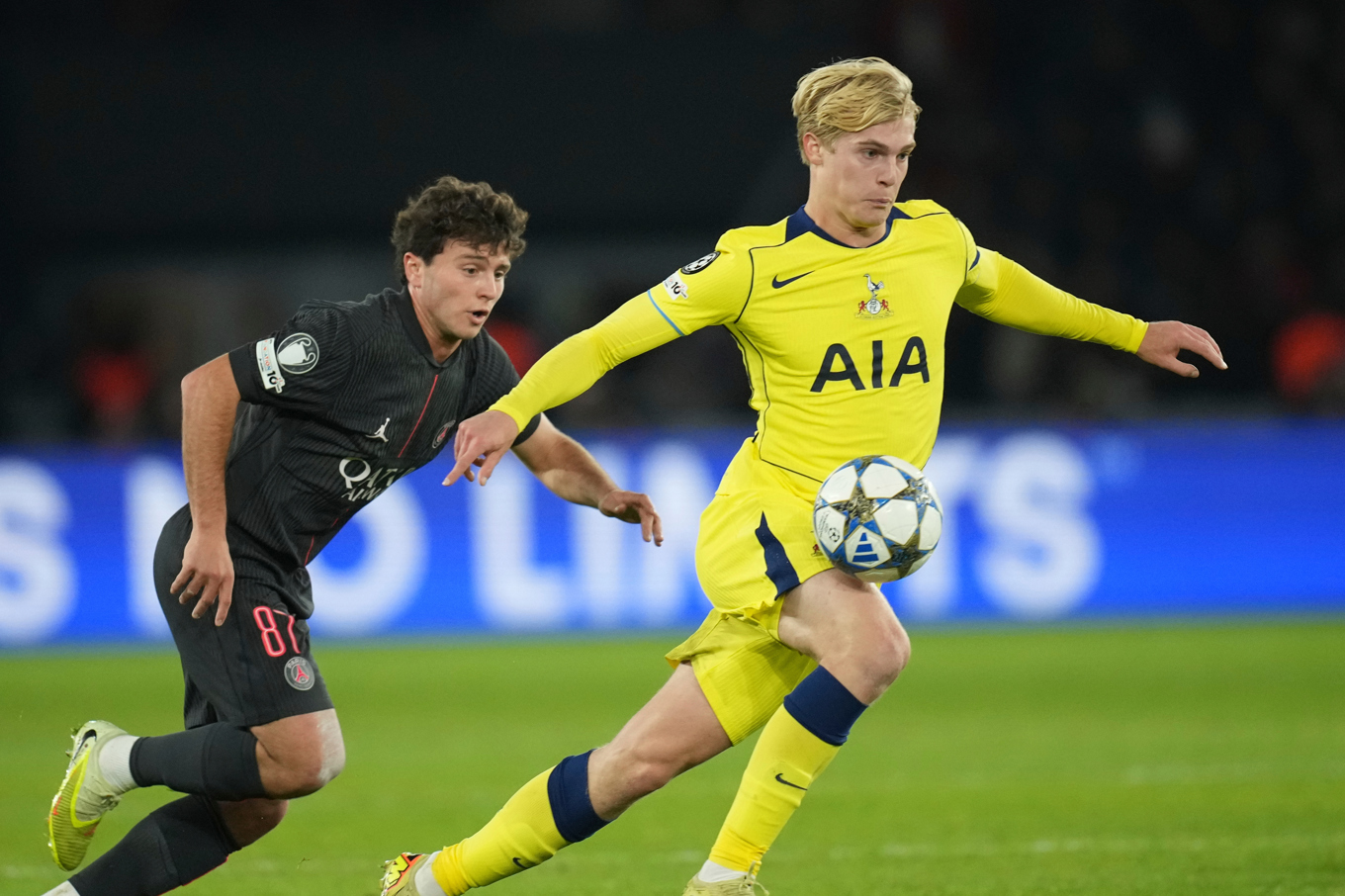 Lucas Bergvall, här i en match mot PSG. Arkivbild. Foto: Christophe Ena/AP/TT