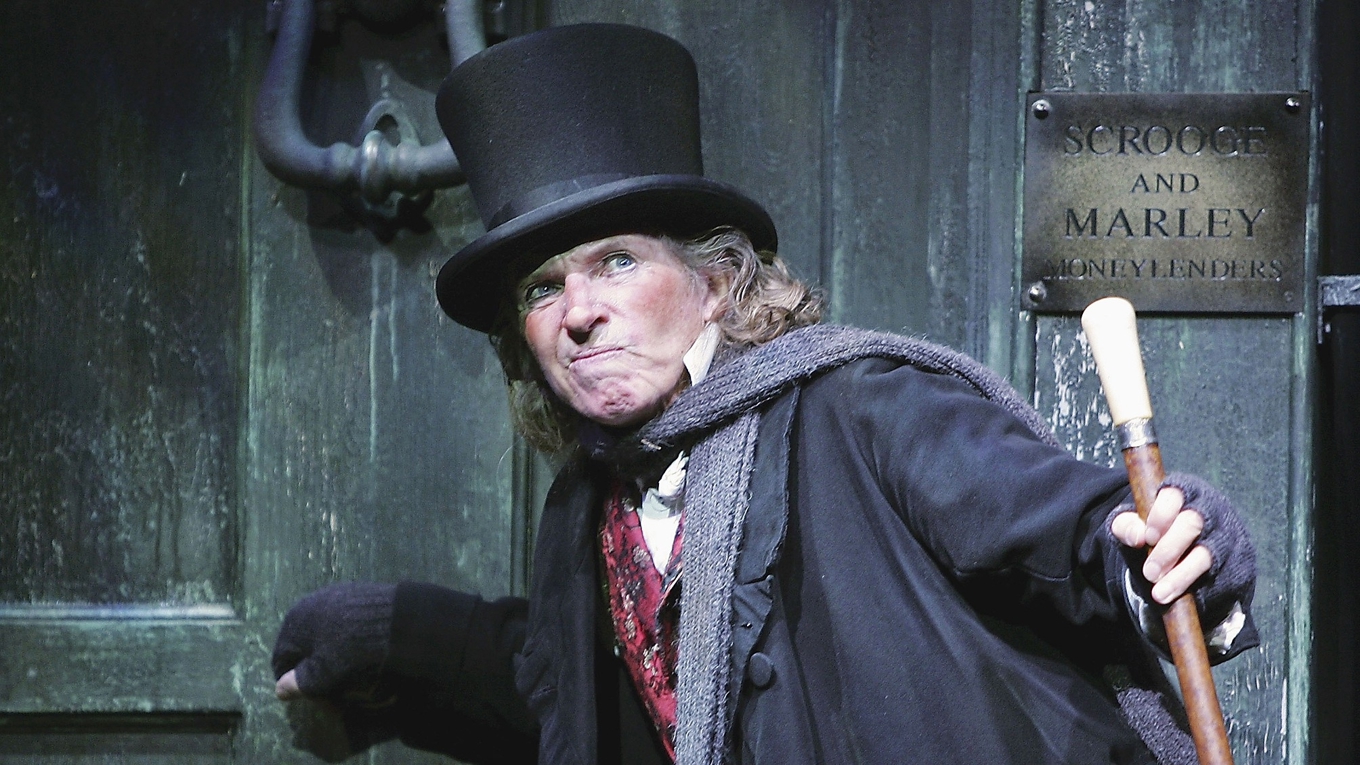 Likt sagans Ebenezer Scrooge har västerländska politiker och intellektuella länge satt en onödigt negativ ton för samhällsdebatten. Inte minst Europas ledare behöver därför hemsökas av berättelsens tre julandar. Foto: MJ Kim/Getty Images