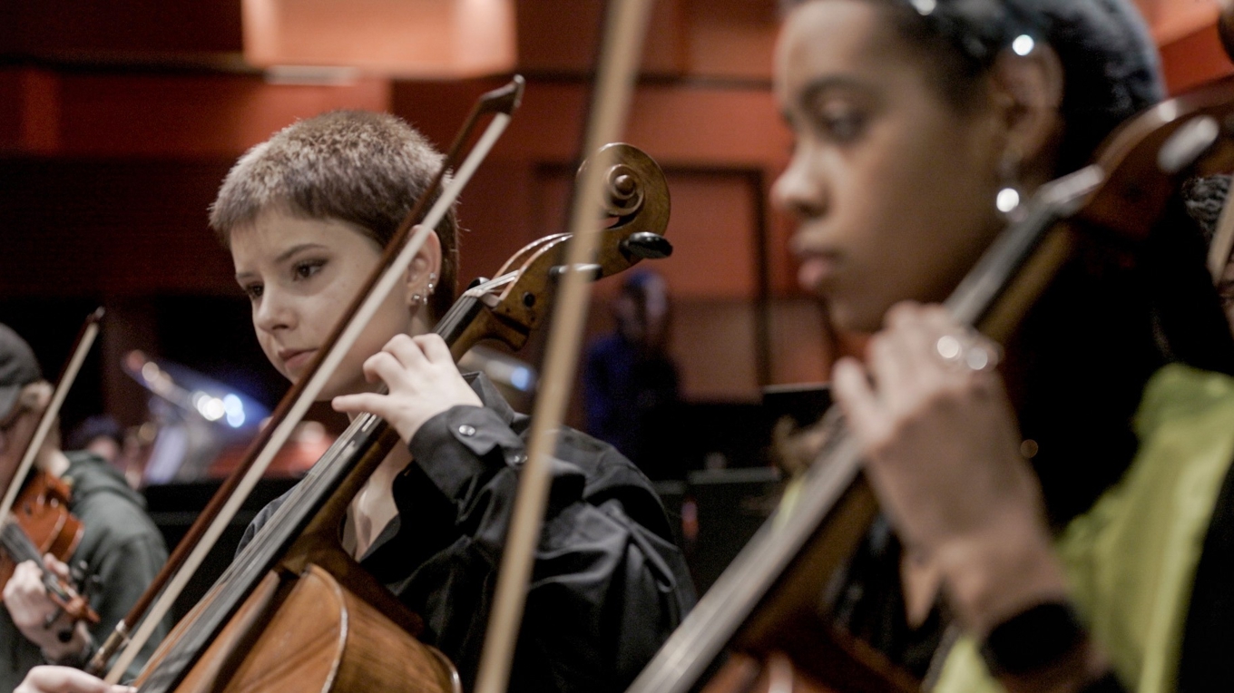 Ungdomar spelar på RUM:s höstlovsläger 2025. Foto: Region Stockholm