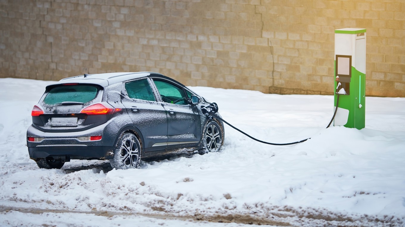 Många svenskar köpte elbilar förra året. Foto: Shutterstock