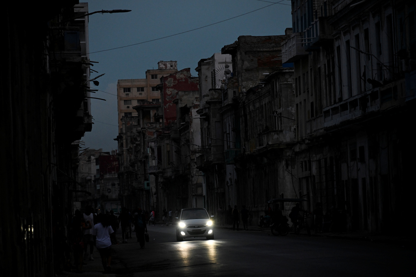 Strömavbrott i Havanna den 10 september 2025. Elektriciteten har blivit allt mindre pålitlig på ön med den försämrade ekonomin. Foto: Yamil Lage/AFP via Getty Images