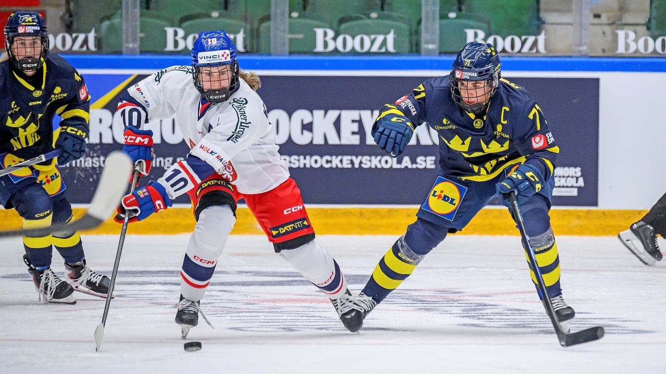Backen Anna Kjellbin ser OS-uttagningen som en ära och är spänd på att se vad Tre Kronor Dam kan åstadkomma under OS i Italien.
Foto: Johan Nilsson/TT