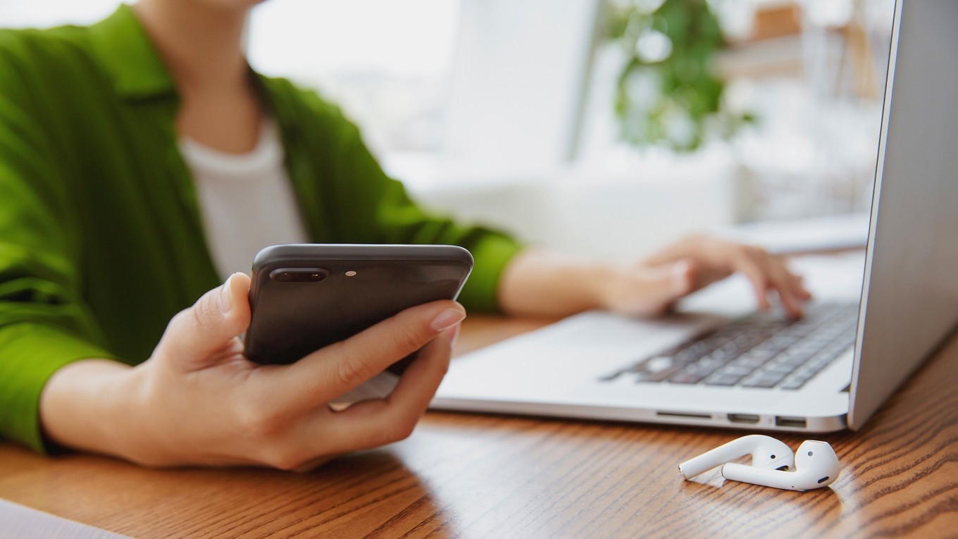 Regeringen utreder en statlig e-legitimation. Foto: Dean Drobot/Shutterstock