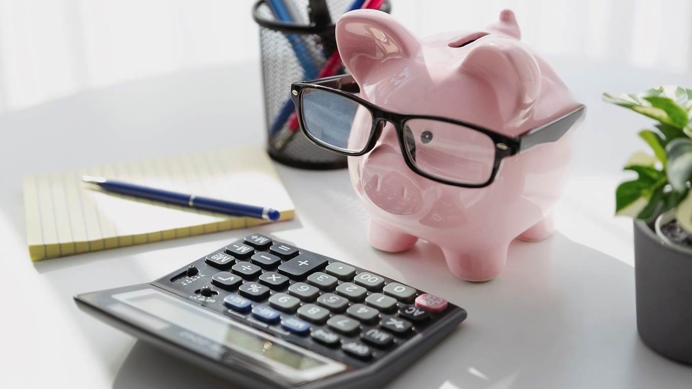 Riksrevisionen konstaterar i sin granskning av hur regeringen förhåller sig till det finanspolitiska ramverket att skulderna ökar kraftigt de närmaste åren. Foto: Shutterstock