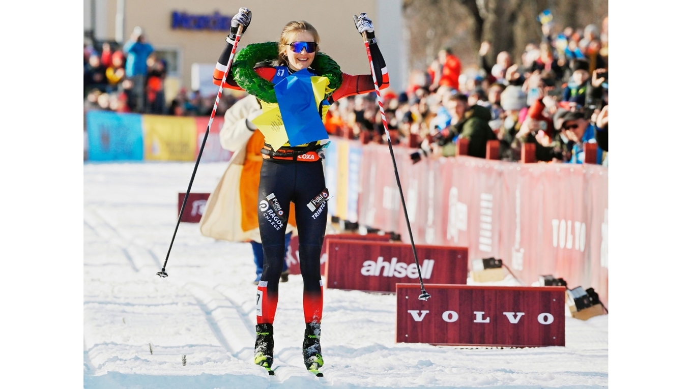 Stina Nilsson vann Vasaloppet 2025 och tillhör favoriterna att vara först i Mora. Foto: Ulf Palm/TT Nyhetsbyrån