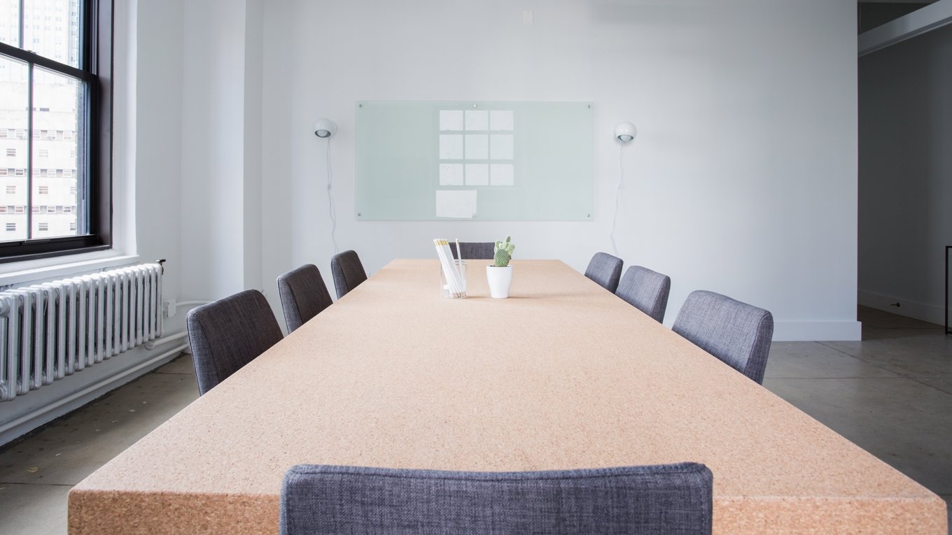 Rekryteringsprocesser kan ge sken av öppen konkurrens, trots att utgången i praktiken redan är given. Foto: Pexels