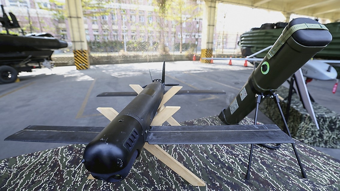 Drönare tillhörande den taiwanesiska militären. Experter menar att Taiwan bör satsa mer på drönare. Foto: I-HWA CHENG/AFP via Getty Images