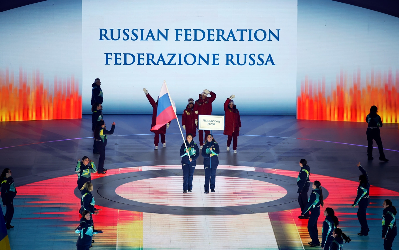 Rysslands delegation vid invigningen av Paralympics 2026. Foto: Alex Grimm/Getty Images
