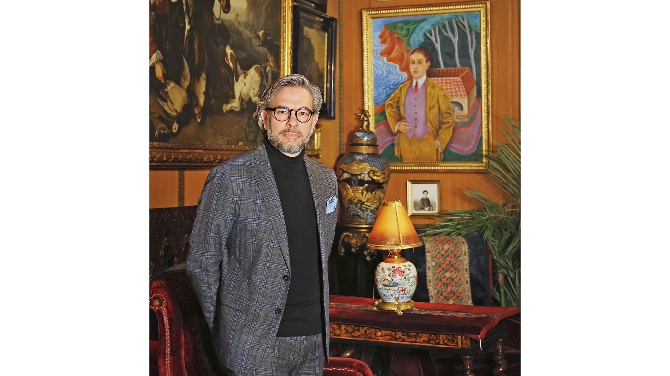 Museichefen Daniel Wetterskog menar att Hallwylska museet i Stockholm är ett ändlöst hav att ösa ur när man vill visa, berätta och förklara historien. Foto: Moa Samuelsson, Hallwylska museet/SHM