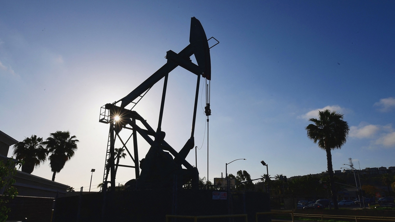 Kvoten mellan konsumtionen av olja och real bnp har sjunkit med över 70 procent i USA sedan 1970-talet. Foto: Frederic J. Brown/AFP via Getty Images