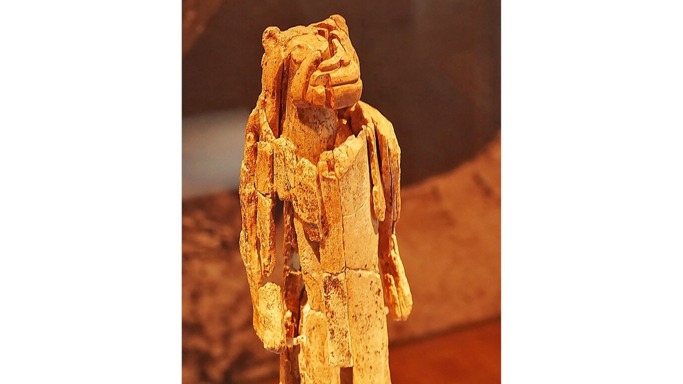 Lejonmänniskan från Hohlenstein Stadel upphittades 1939 och beräknas vara runt 35 000 år gammal. Foto: Moleskine/Wikimedia Commons