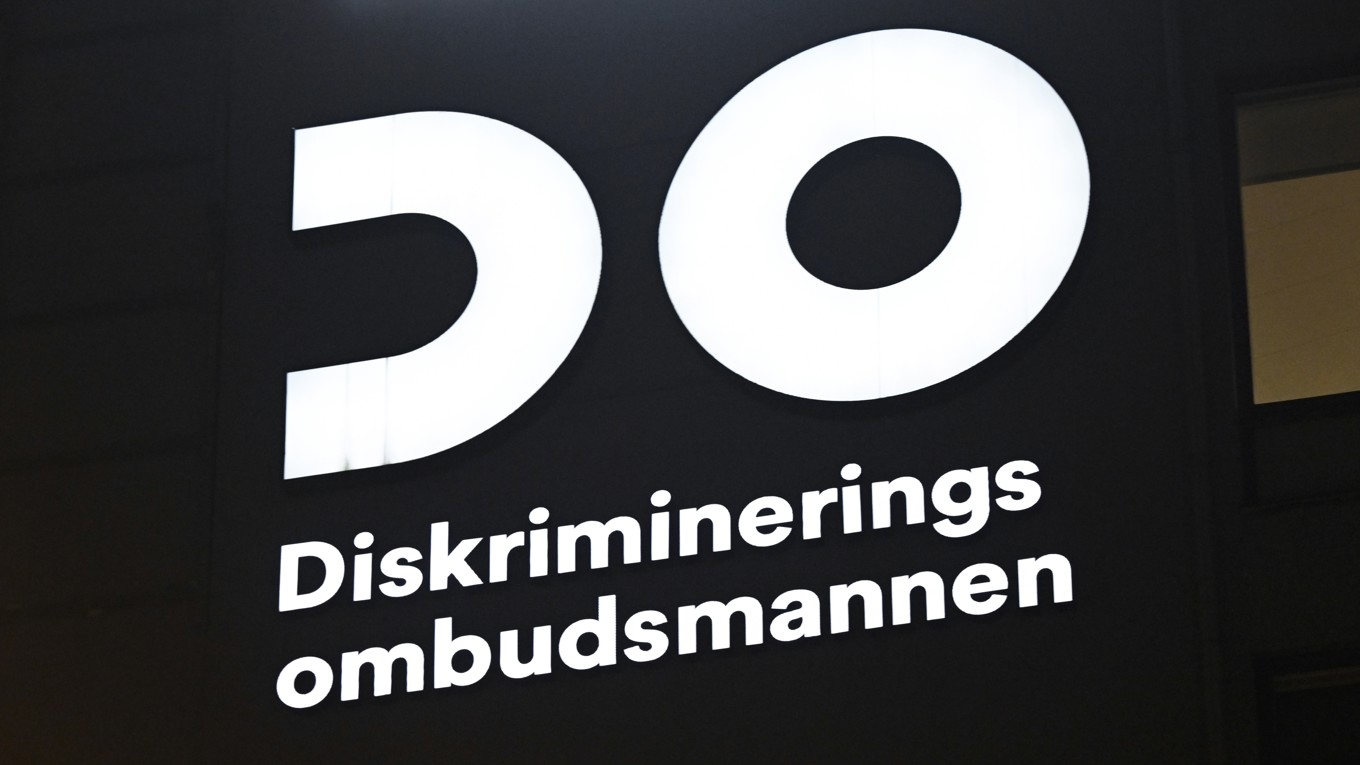 Västra Götalandsregionen ska betala 30 000 kronor i ersättning efter att en läkare krävt att en autistisk man skulle skaka hand för att genomföra ett vårdbesök. Foto: Fredrik Sandberg/TT