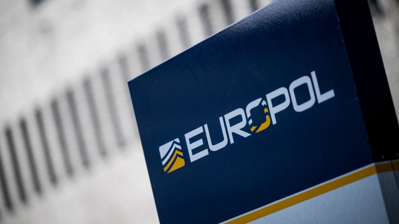 Tre personer från Sverige finns med på Europols ”most wanted”-lista. Foto: Asper Jacobs/Belga Mag/AFP via Getty Images