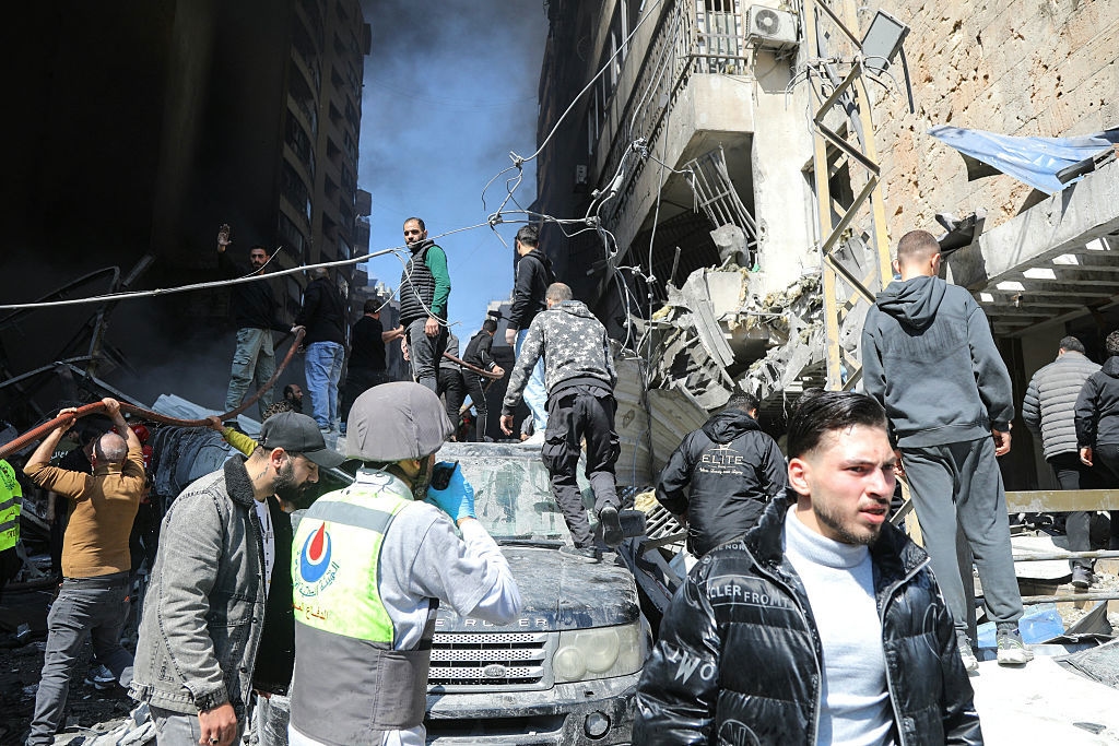 Förödelse efter israeliska attacker i Beirut. Israel går vidare med sina operationer i Libanon, meddelar man. Foto:  Ibrahim Amro / AFP via Getty Images