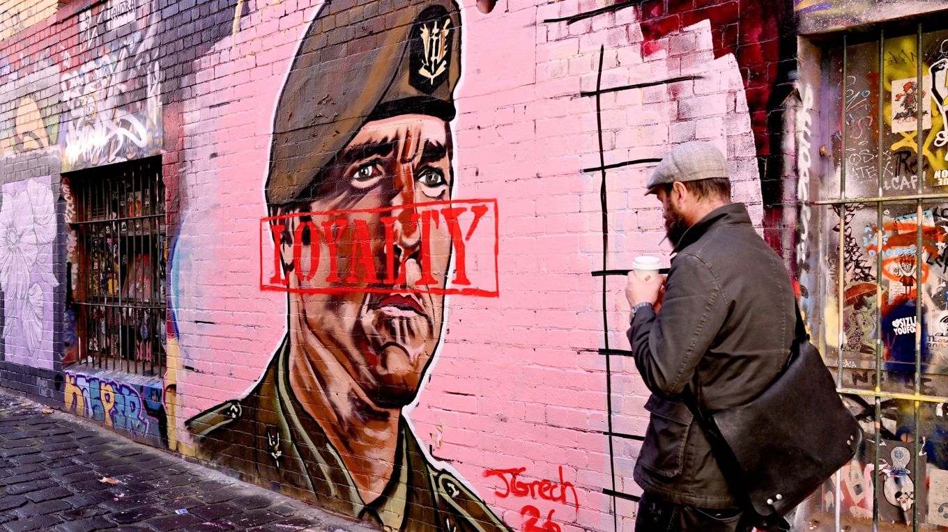 Väggmålning i Melbourne, Australien, föreställande Ben Roberts-Smith, utförd av konstnären Jarrod Grech. Roberts-Smiths fall har väckt stor uppmärksamhet i landet. Foto: William West/AFP via Getty Images