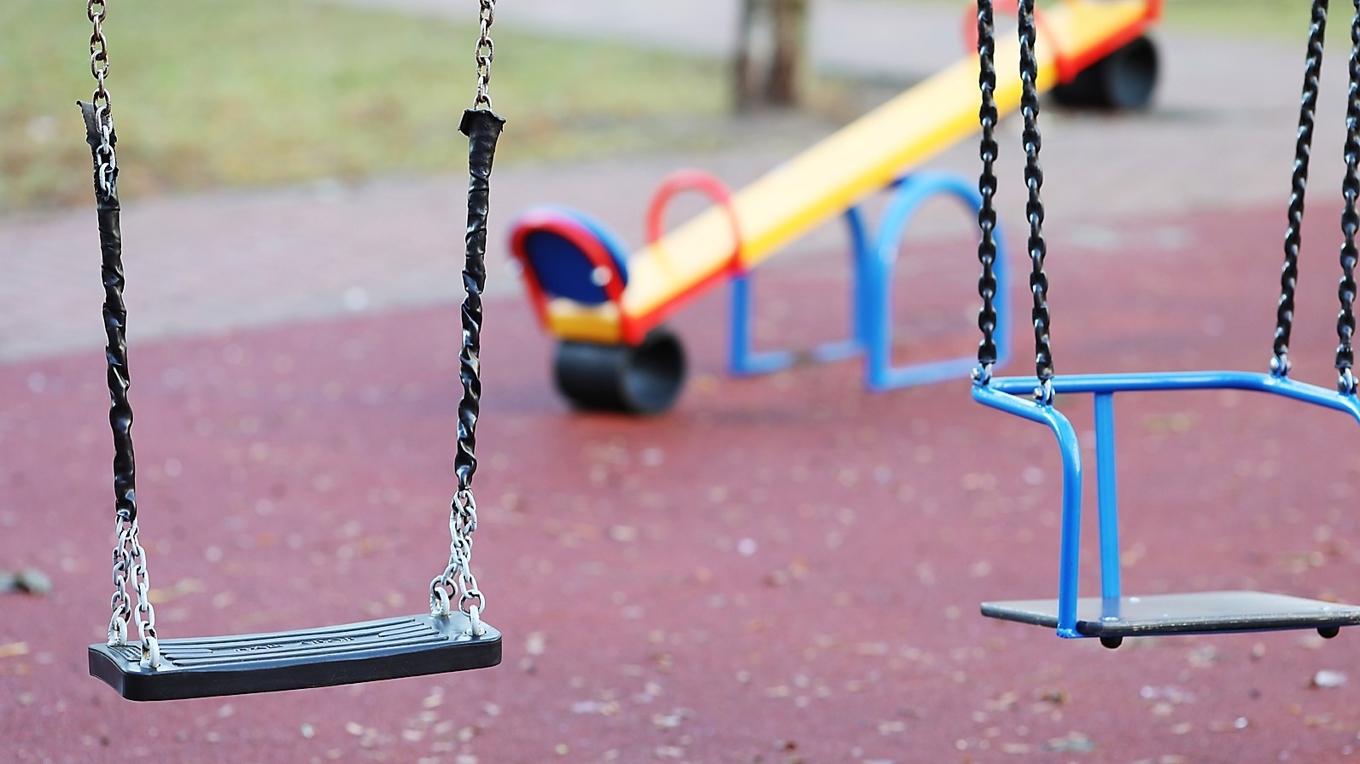 Frågan är inte bara vad barn lär sig tidigt utan vilket utrymme skolan ger för trygghet, återhämtning och lust att lära. Foto: Safina Olga/Shutterstock