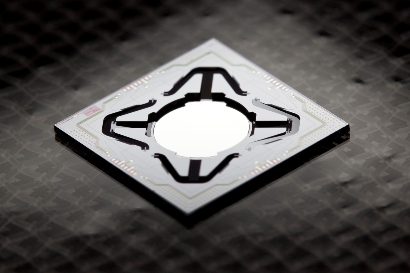 Mikroskanner, ett exempel på MEMS-teknik. Foto: Fraunhofer IPMS