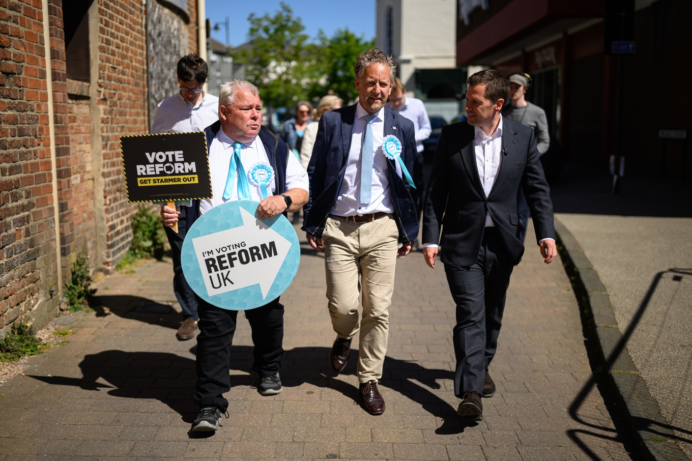 Reform UK:s finanspolitiske talesperson Robert Jenrick kampanjar med lokala kandidater i Norfolk inför lokalvalen den 7 maj 2026. Foto: Leon Neal/Getty Images