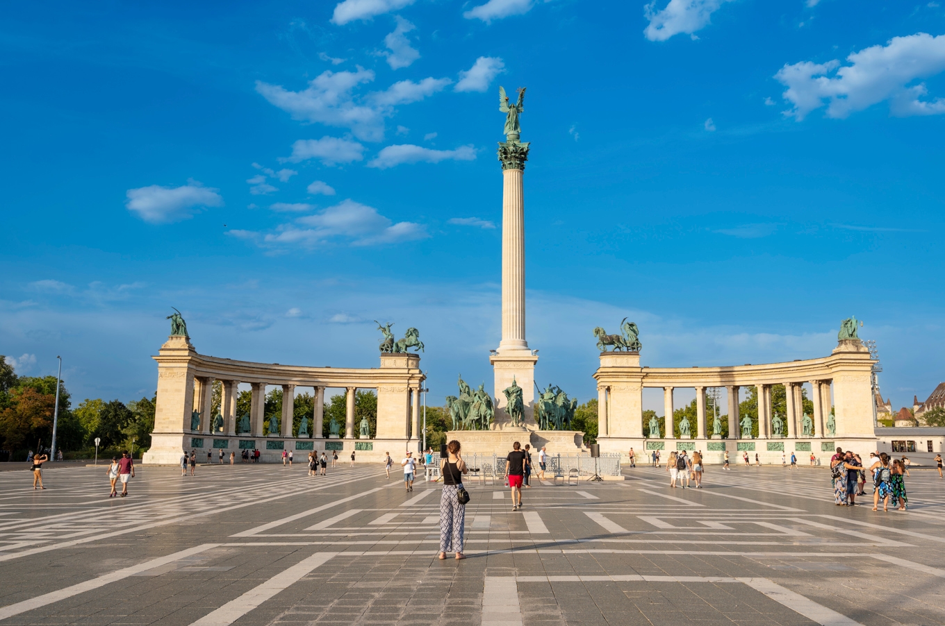 Hjältarnas torg i Ungerns huvudstad Budapest. Foto: Massimo Parisi /Shutterstock