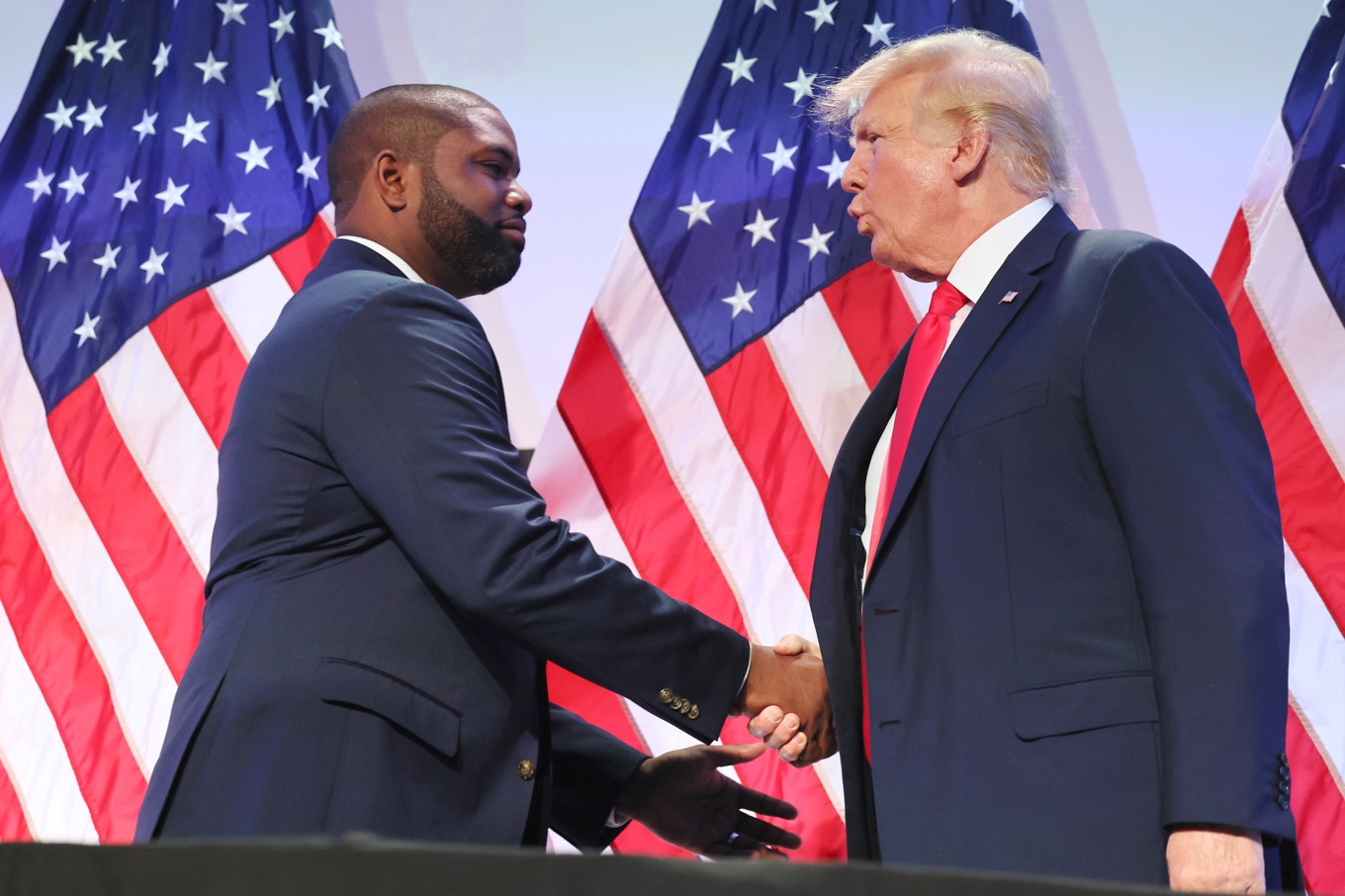 Byron Donalds kommer troligen att bli Floridas näste guvernör. Han representerar en ny generation republikaner som bryter det gamla mönstret att minoritetspolitiker enbart är demokrater. foto: Michael M Santiago/Getty Images