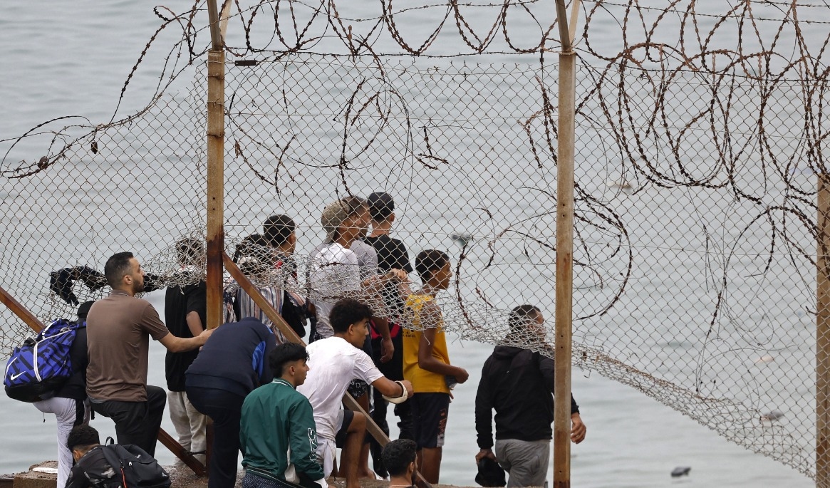 En strid pågår om hur forceringen av Ceutas gräns ska tolkas. Foto: Abdel Majid Bziouat/AFP via Getty Images
