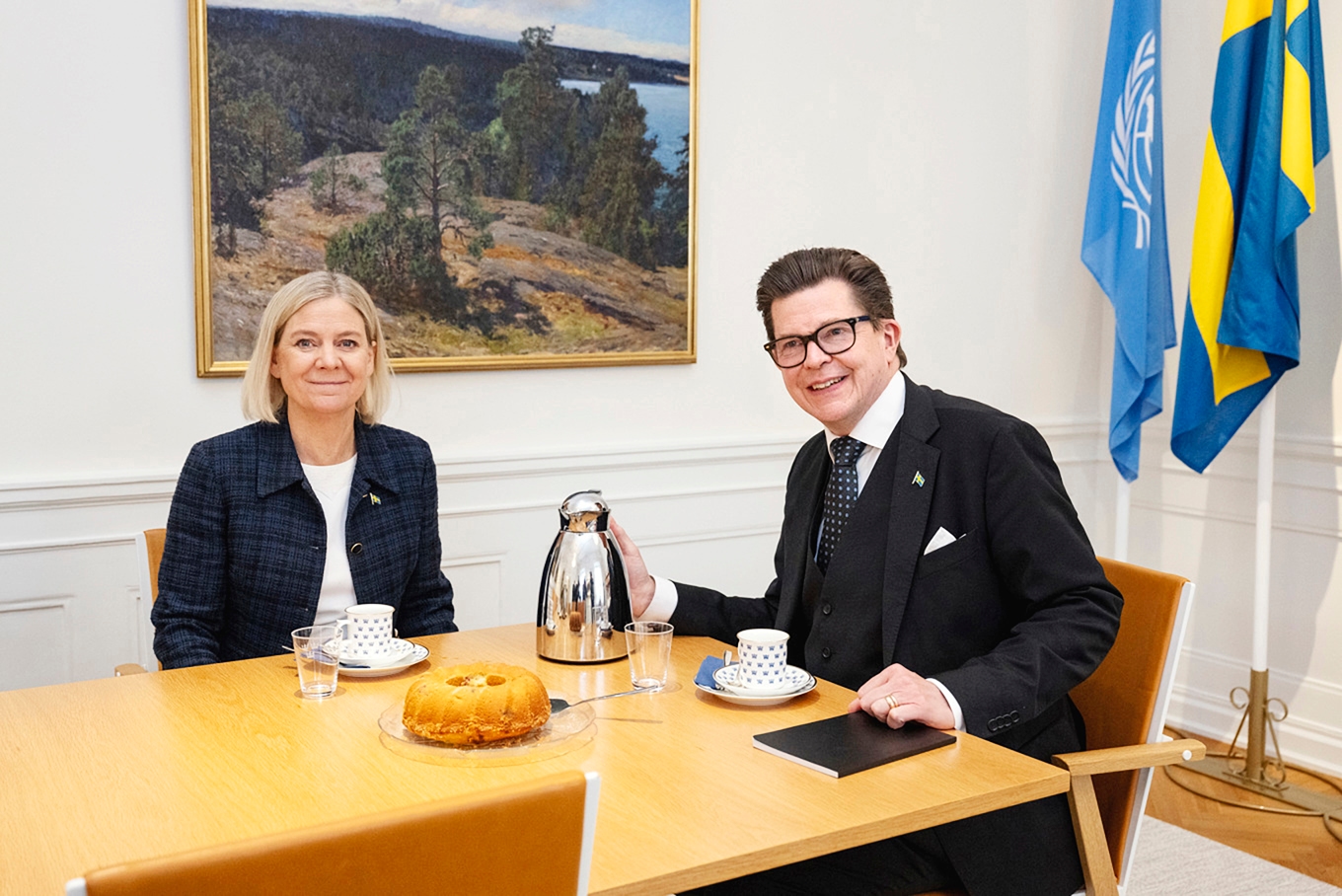 Det riskerar att bli mycket kaffe framöver för både Magdalena Andersson (S) och talmannen Andreas Norlén. Foto: Christine Olsson/TT