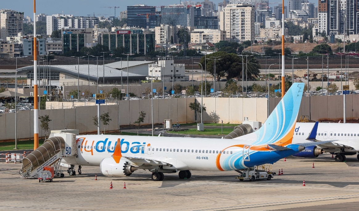 Ett flydubai-plan på Ben Gurion-flygplatsen i Israel. Foto: Jack Guez/AFP via Getty Images