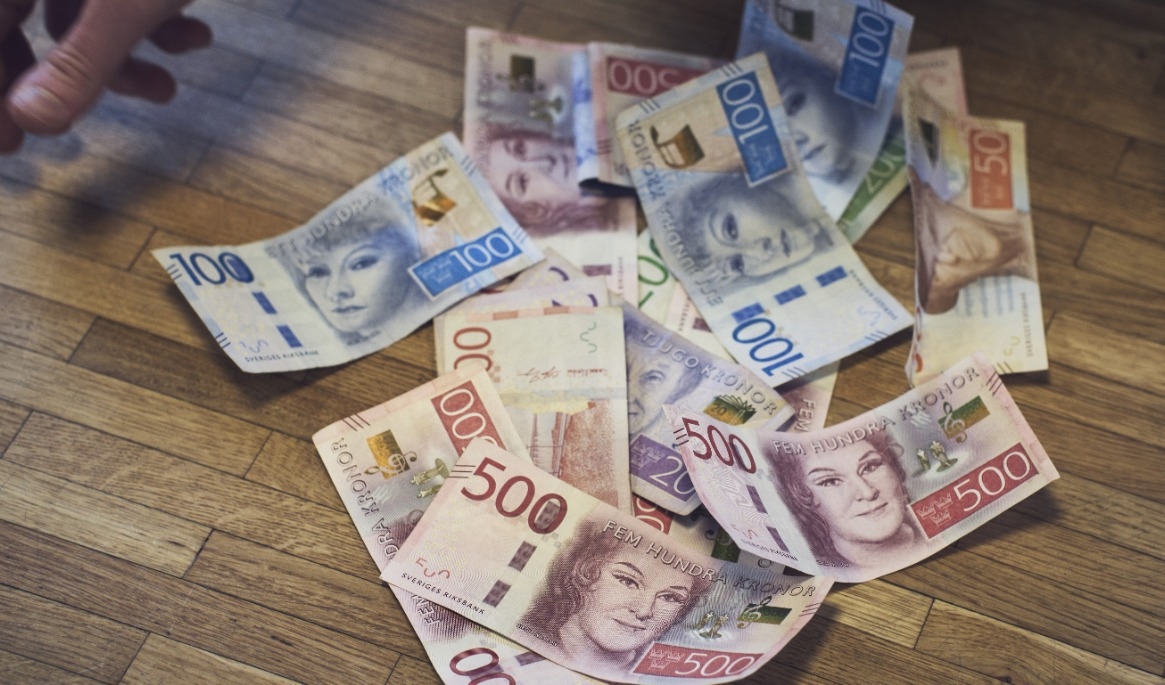 En man försökte föra ut flera miljoner i kontanter. Nu har Stockholms tingsrätt beslut att pengarna ska förverkas. Foto: Johan Landquist Luxemburg