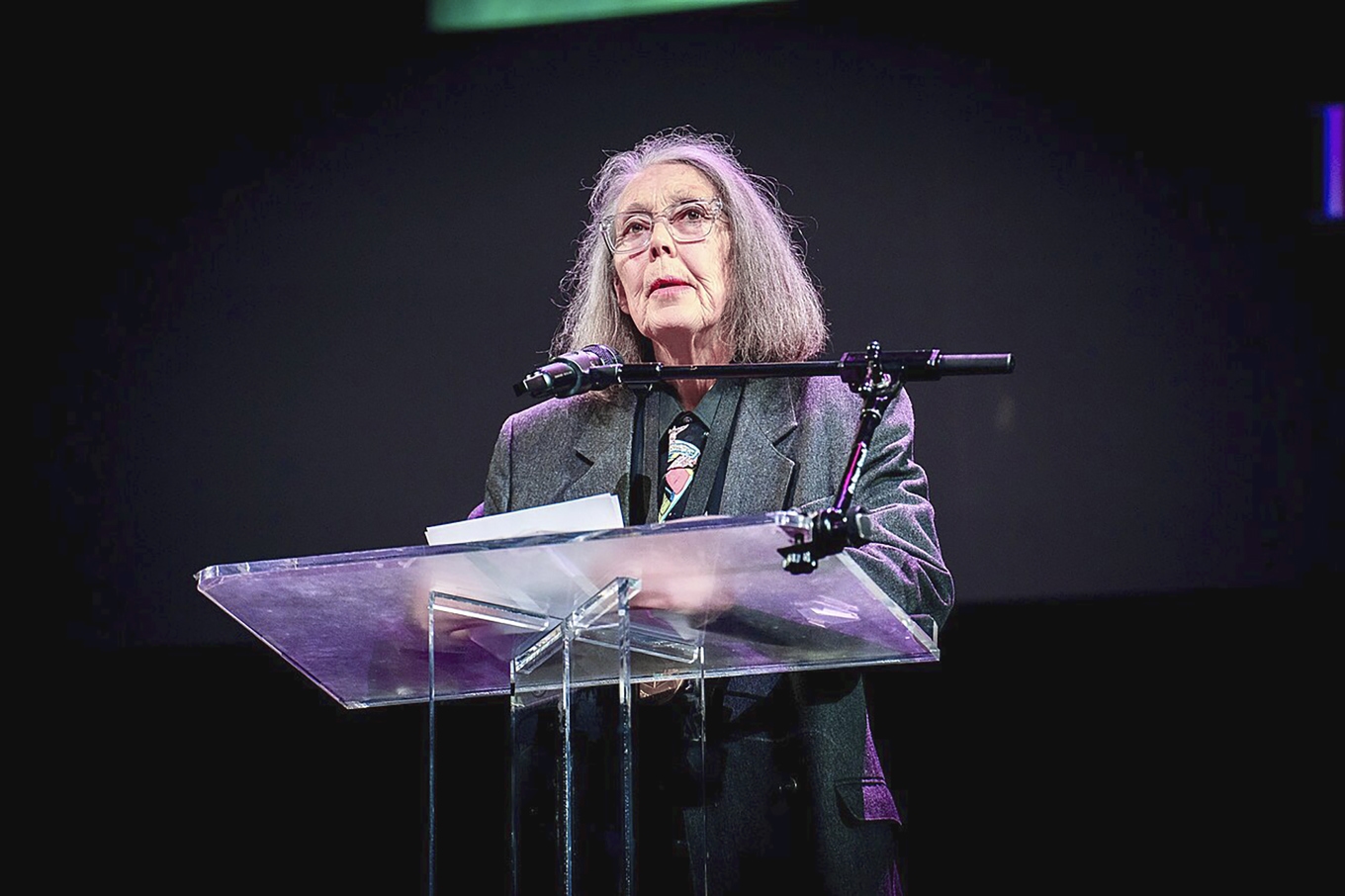 Anne Carson under National Book Awards 2024. Foto: Jay Dixit/WikiPortraits/Wikimedia Commons Foto: lorem