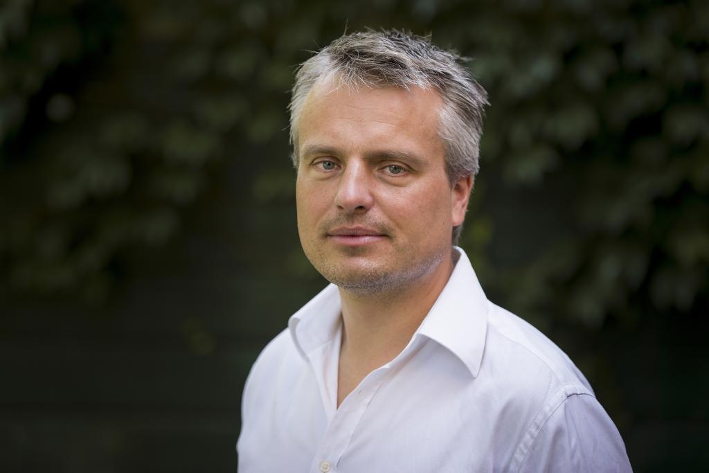 Joris Luyendijks har fått flera mejl från företagsanställda från olika delar av världen som säger: "Det är inte bara Londons finansvärld du beskriver, det är också vår värld". (Foto: Jelmer de Haas)