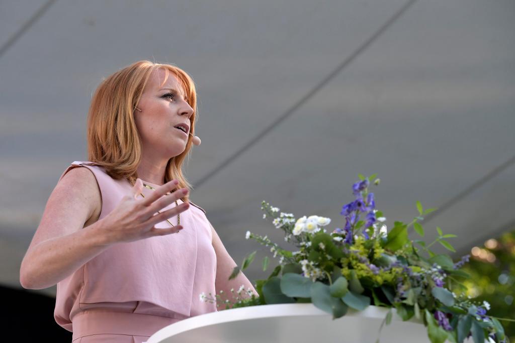 Annie Lööf (C) vill helt slopa arbetsgivaravgiften för personer under 18 år. (Foto: Janerik Henriksson /TT)
