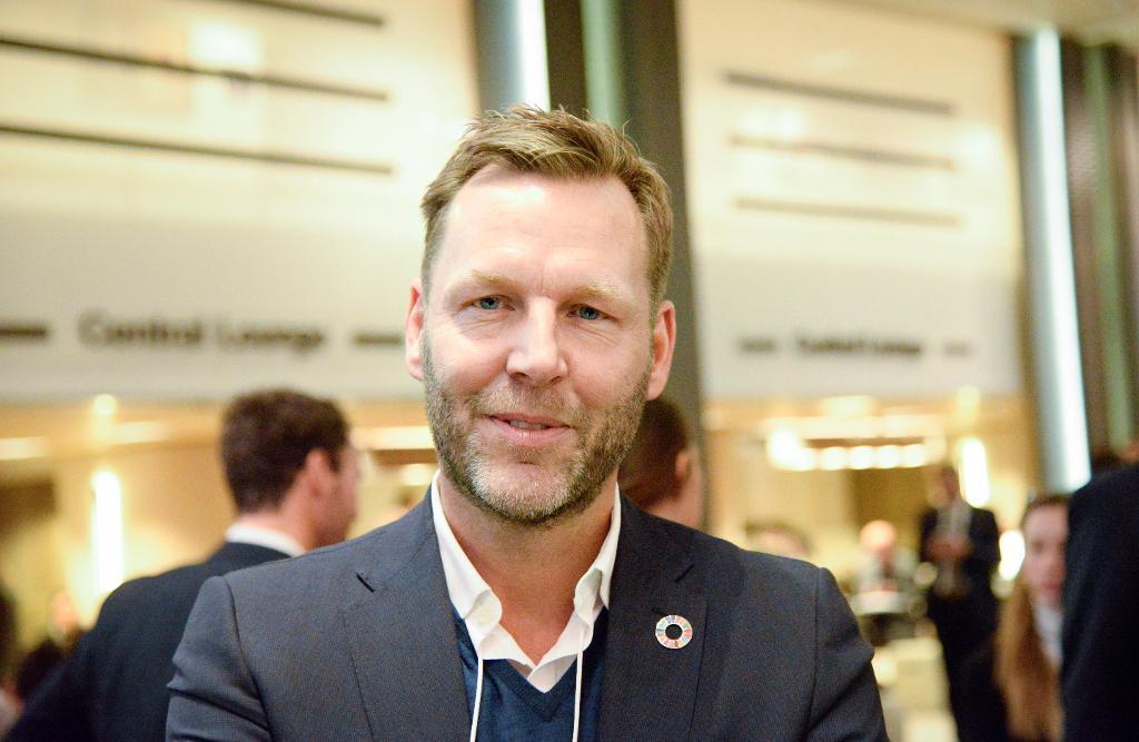 Telia, med vd Johan Dennelind, redovisar bokslut för 2016. (Foto: Joakim Goksör/TT-arkivbild)